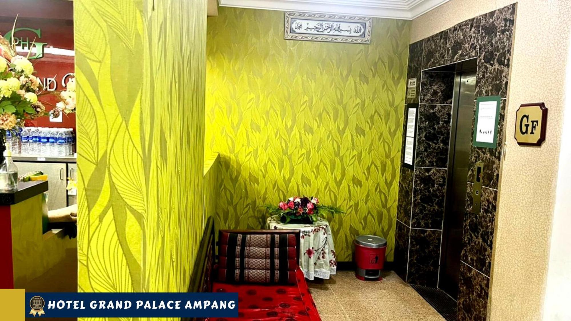 فندق غراند بالاس أمبانغ المظهر الخارجي الصورة